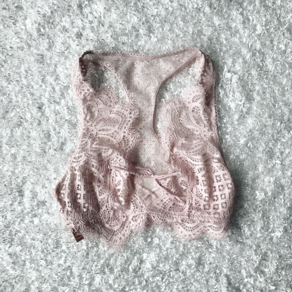 Victoria’s Secret baby pink lace-up bralette